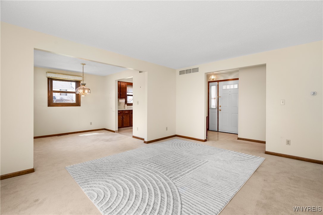 36 Michelle Drive, Lackawanna, New York image 12