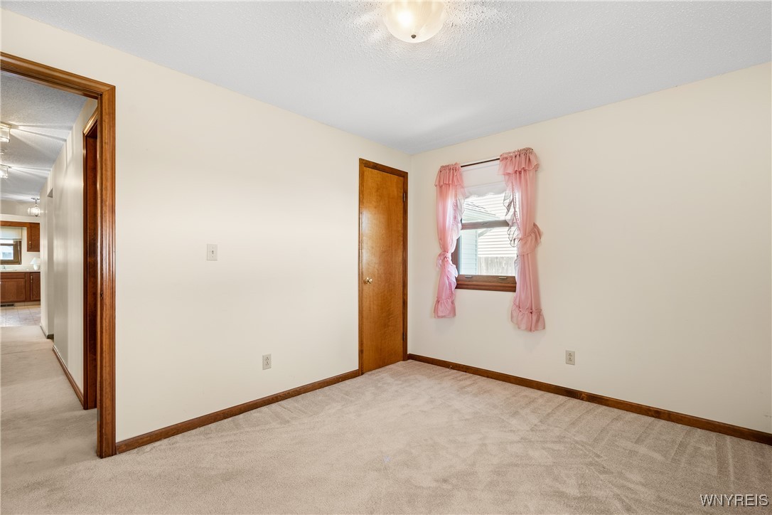 36 Michelle Drive, Lackawanna, New York image 23