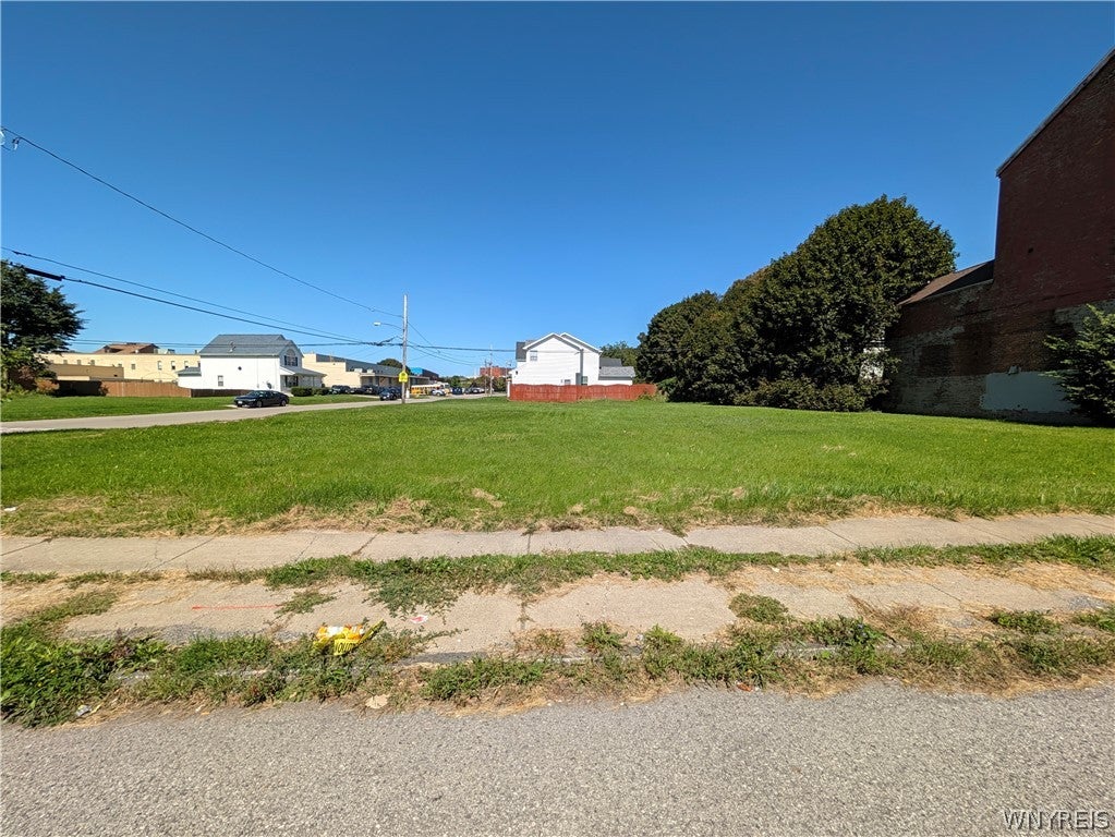 194, 196, 198, 202 Sycamore Street