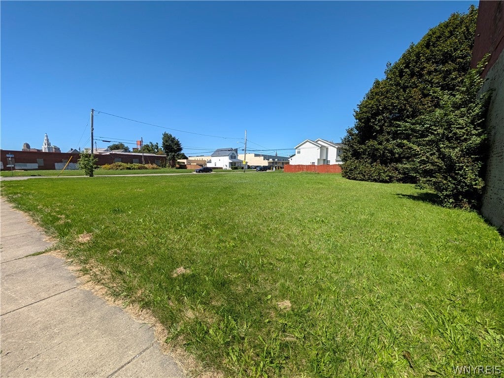 194, 196, 198, 202 Sycamore Street
