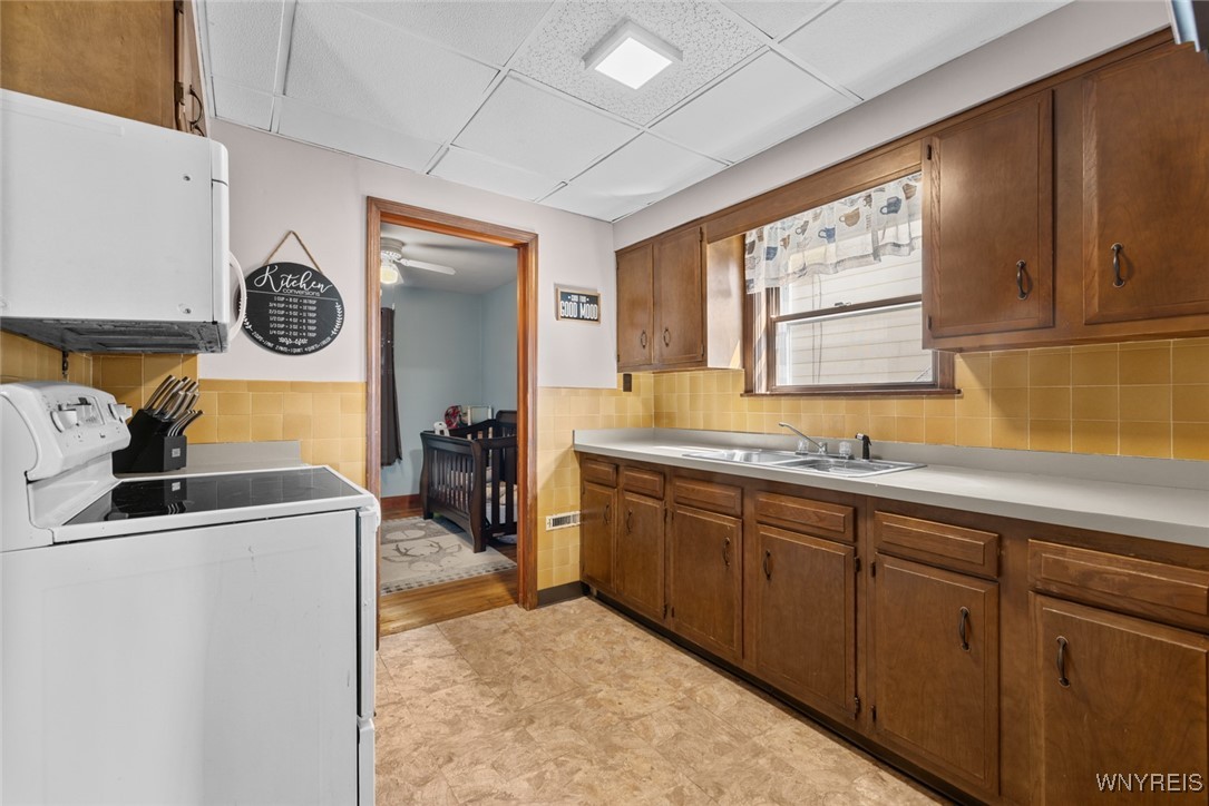 3075 Monroe Avenue, Niagara Falls, New York image 7
