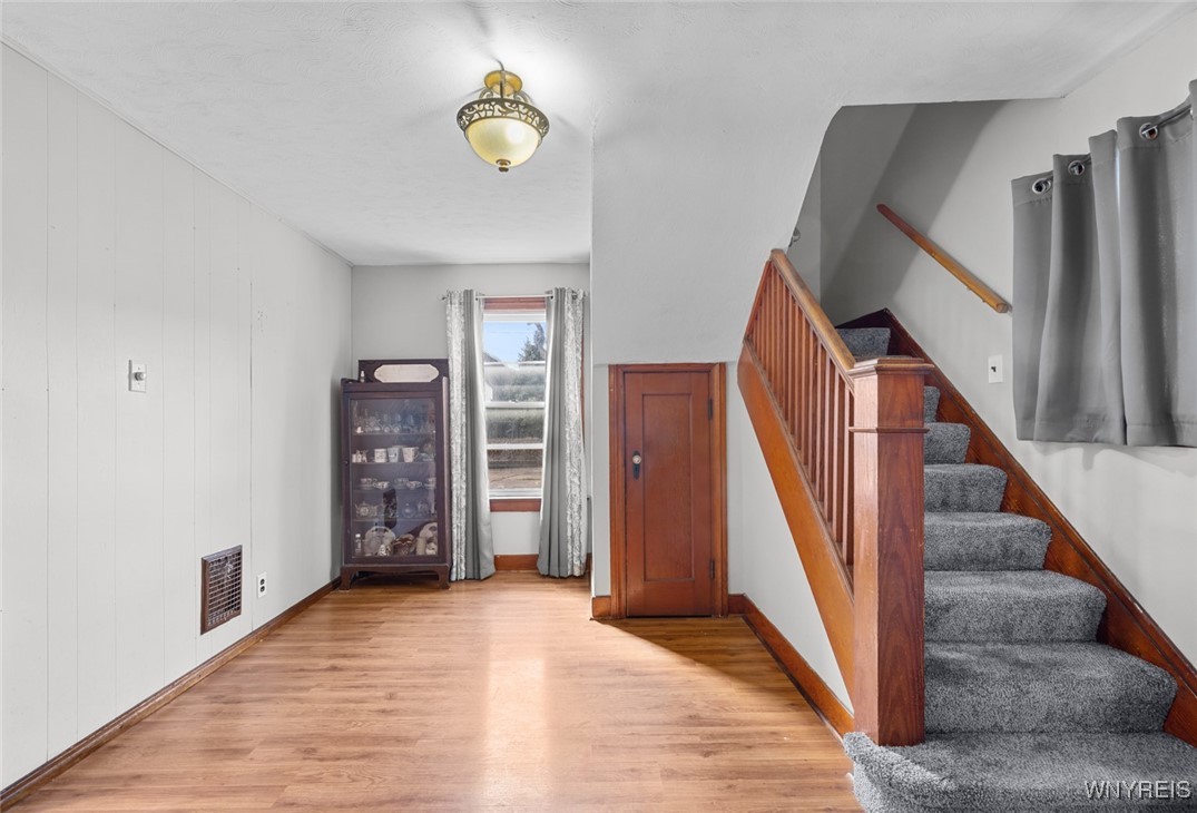 3075 Monroe Avenue, Niagara Falls, New York image 5