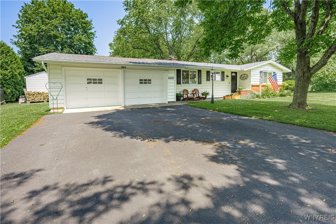 4429 E Lake Road