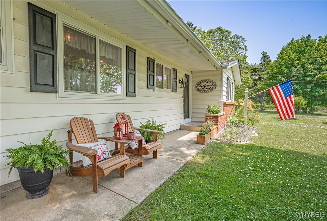 4429 E Lake Road