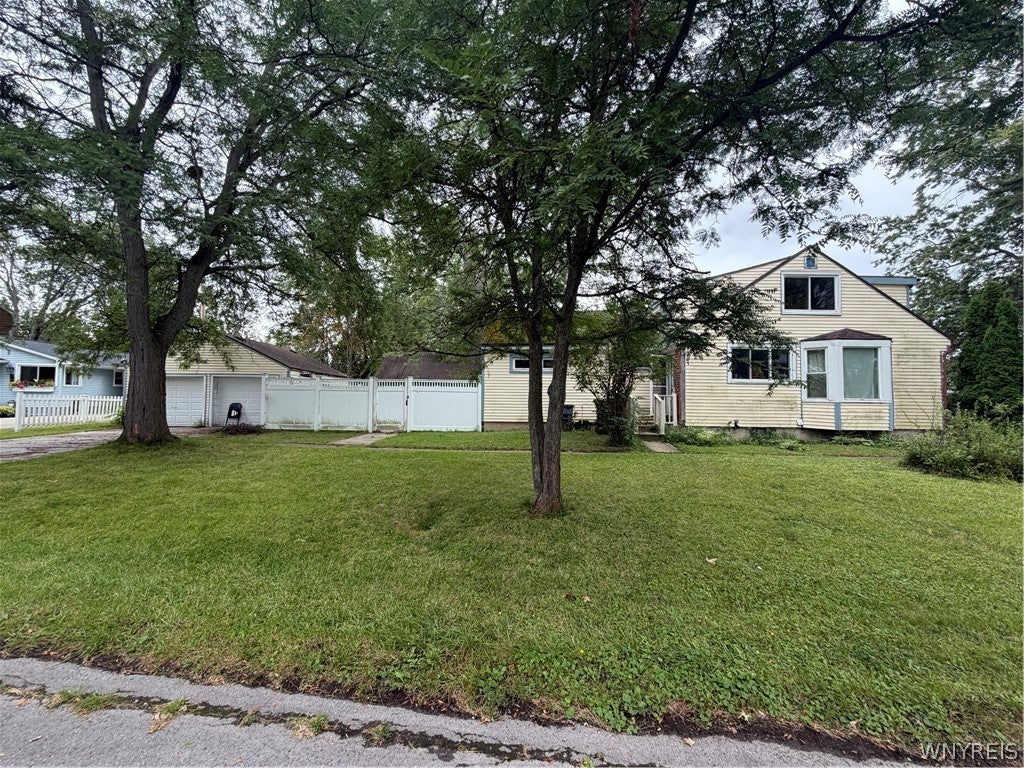 Photo of 1295 E Park Road, Grand Island, NY 14072 (MLS # B1709570)