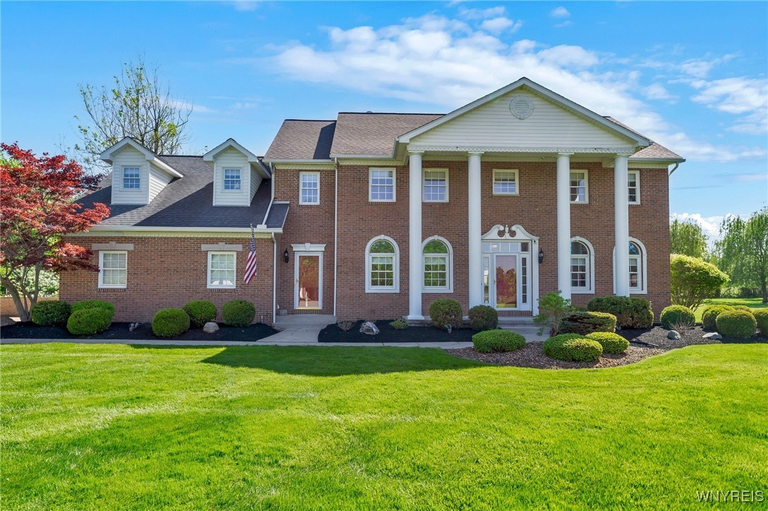 5455 Shadyside Drive, Clarence, New York image 1