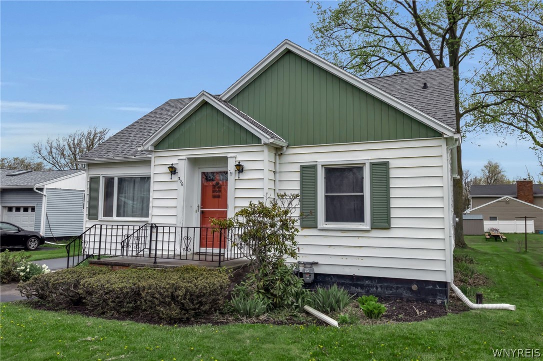 306 W 7th Street