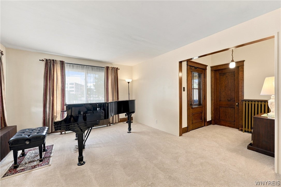 80 E Niagara Street