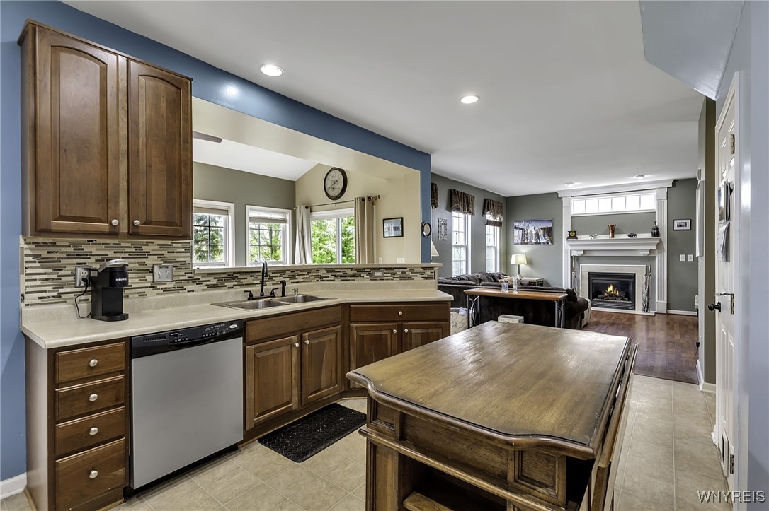 2233 Fox Chase Road, Hamburg, New York image 9