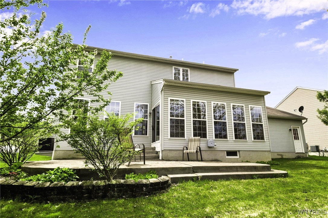 2233 Fox Chase Road, Hamburg, New York image 3