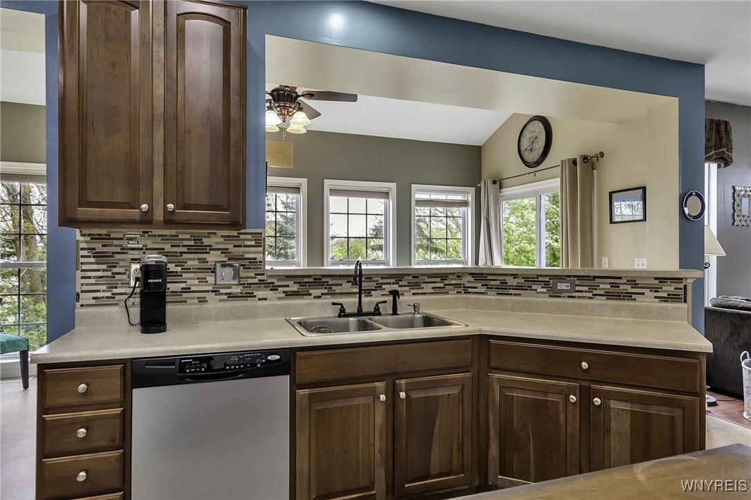 2233 Fox Chase Road, Hamburg, New York image 12