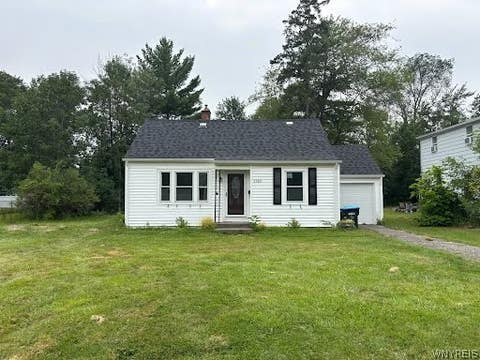Homes For Sale - 3360 Greenway Road<br/> Erie County, Grand Island, NY 14072