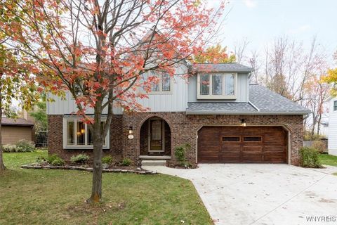 Photo of 12 Periwinkle Court, Amherst, NY 14051 (MLS # B1645862)