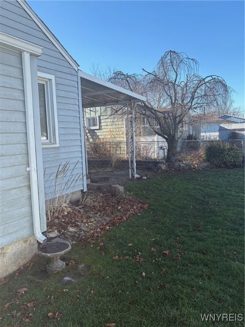 Tiny photo for 850 Page Avenue, Lewiston, NY 14092 (MLS # B1655743)