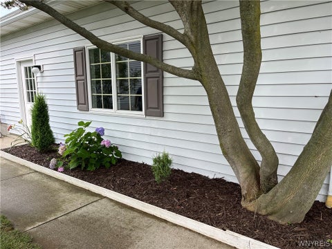 Tiny photo for 6621 N Canal Road, Lockport Town, NY 14094 (MLS # B1696409)