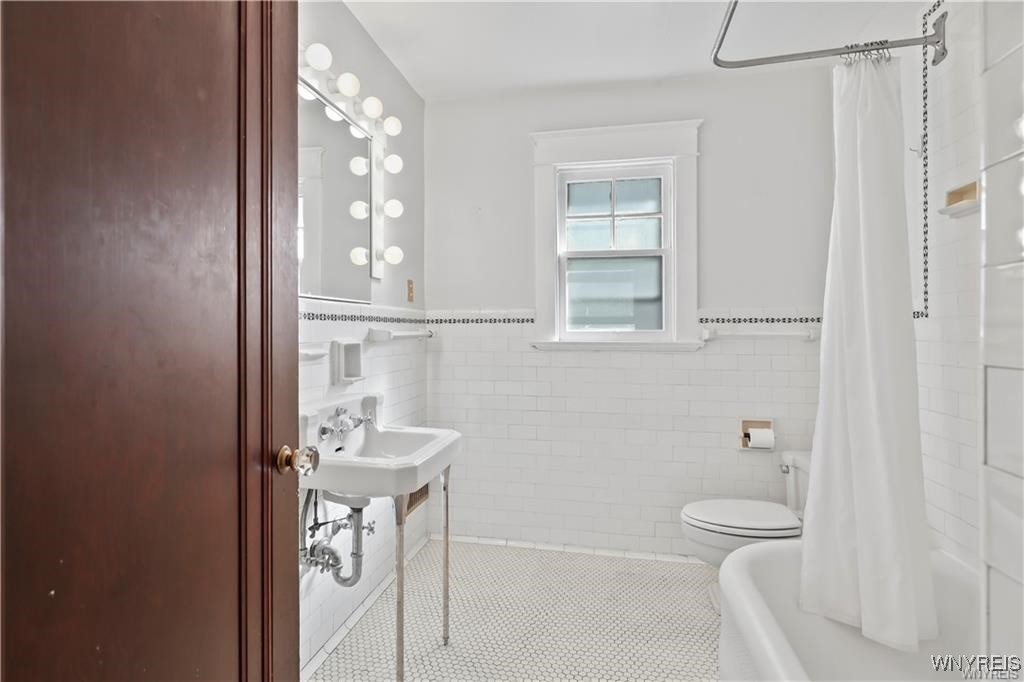 736 Lafayette Avenue, Buffalo, New York image 38