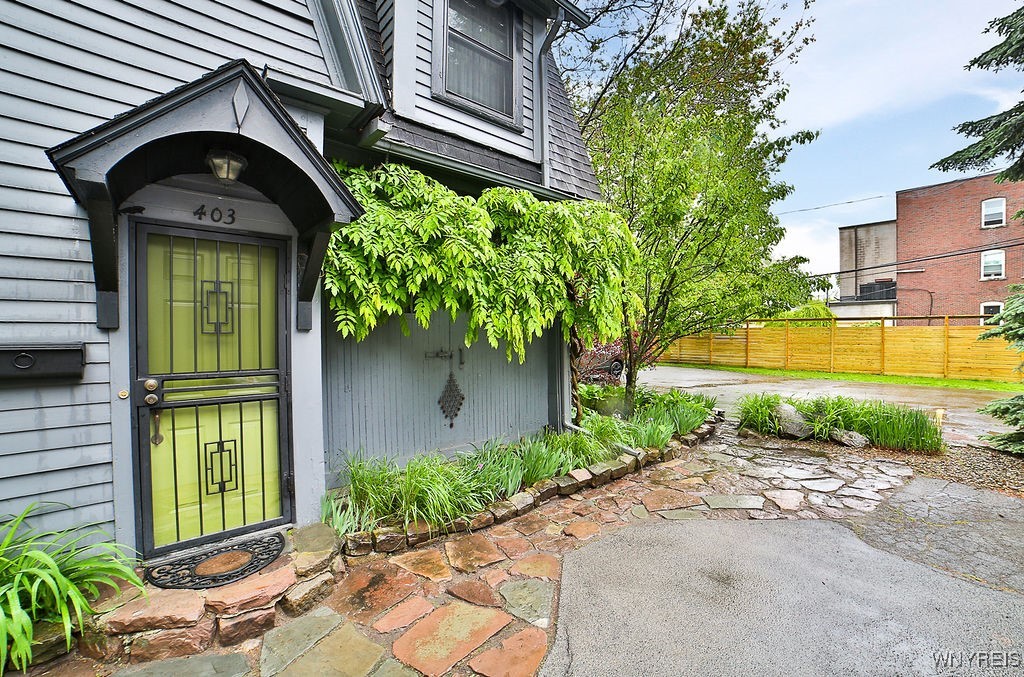 403 Elmwood Avenue, Buffalo, New York image 38