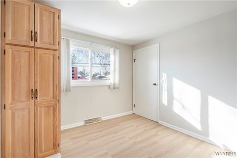 Tiny photo for 64 Melody Lane, Tonawanda, NY 14150 (MLS # B1660640)