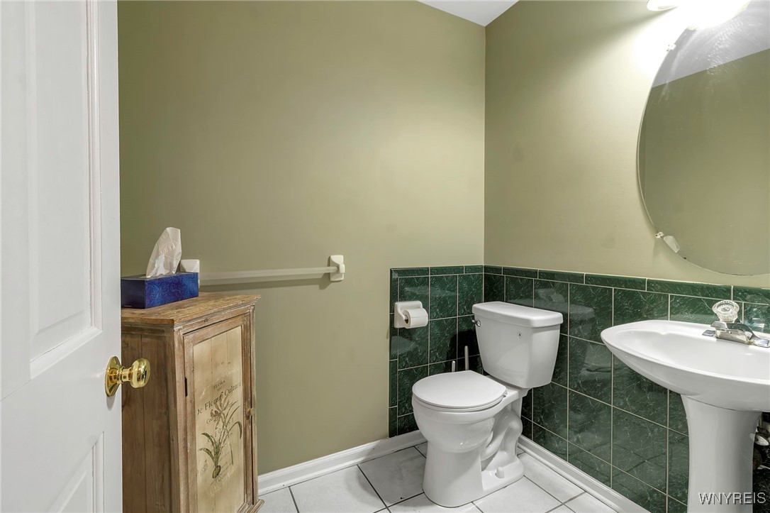 27 Michaels Walk, Lancaster, New York image 25