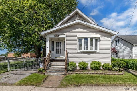 Homes For Sale - 222 Helen Street<br/> Erie County, Cheektowaga, NY 14206