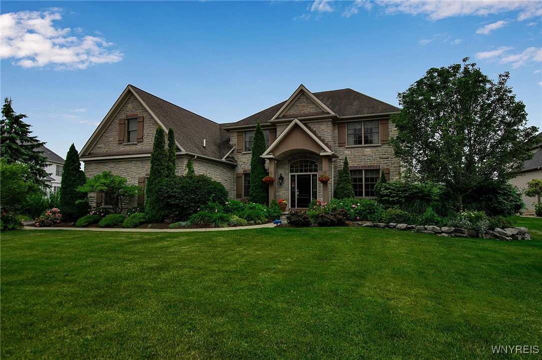 8889 Lake Glen Court