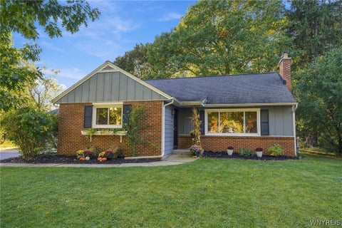 Photo of 4620 W Overlook Drive, Clarence, NY 14221 (MLS # B1720645)
