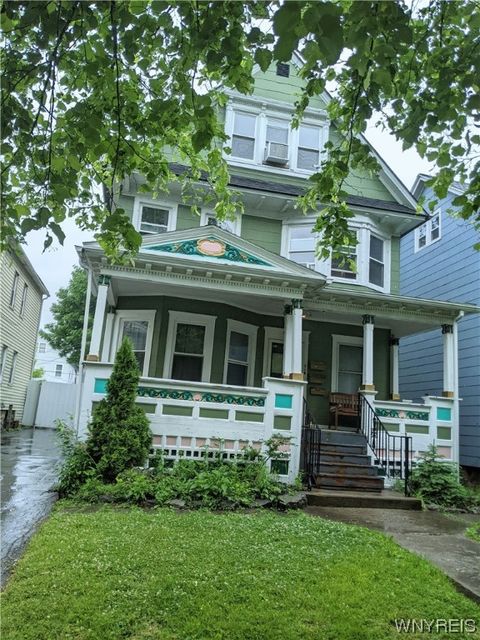Photo of 810 Ashland Ave Avenue #3, Buffalo, NY 14222 (MLS # B1477479)