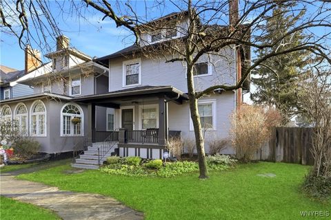 Photo of 1 Argyle Park, Buffalo, NY 14222 (MLS # B1655960)