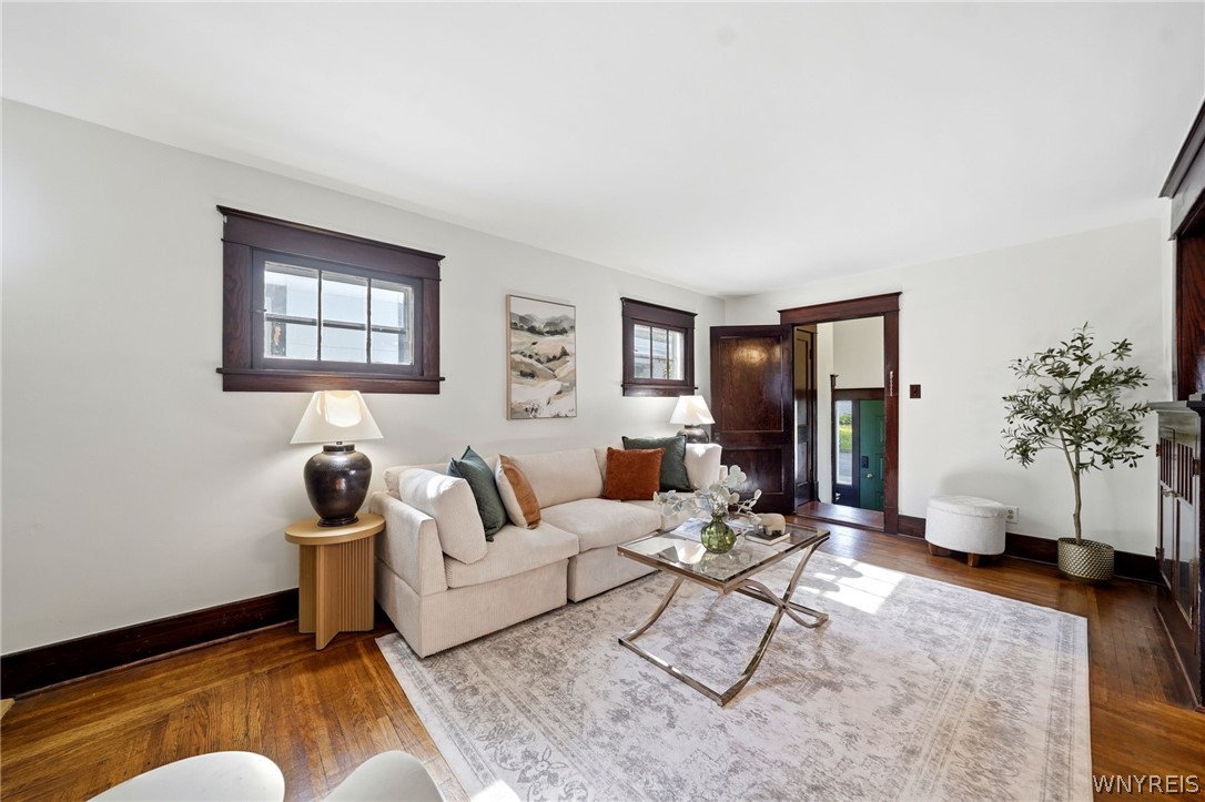 43 Flower Street