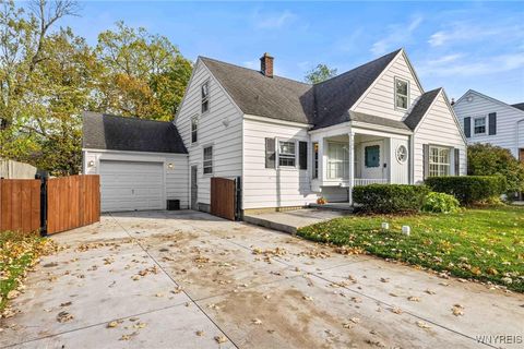 Photo of 280 Walton Drive, Amherst, NY 14226 (MLS # B1646376) Photo of 280 Walton Drive, Amherst, NY 14226 (MLS # B1646376)