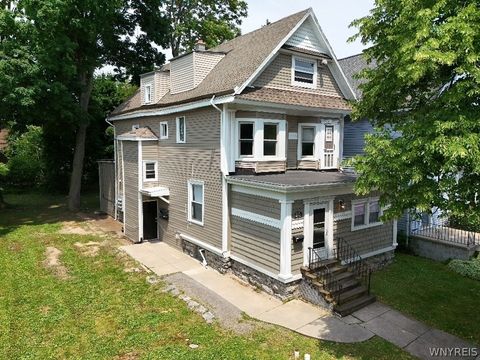 Photo of 215 W Utica Street, Buffalo, NY 14222 (MLS # B1546900)