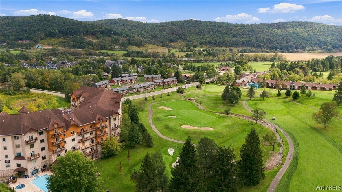 6557 Holiday Valley Road 502/504