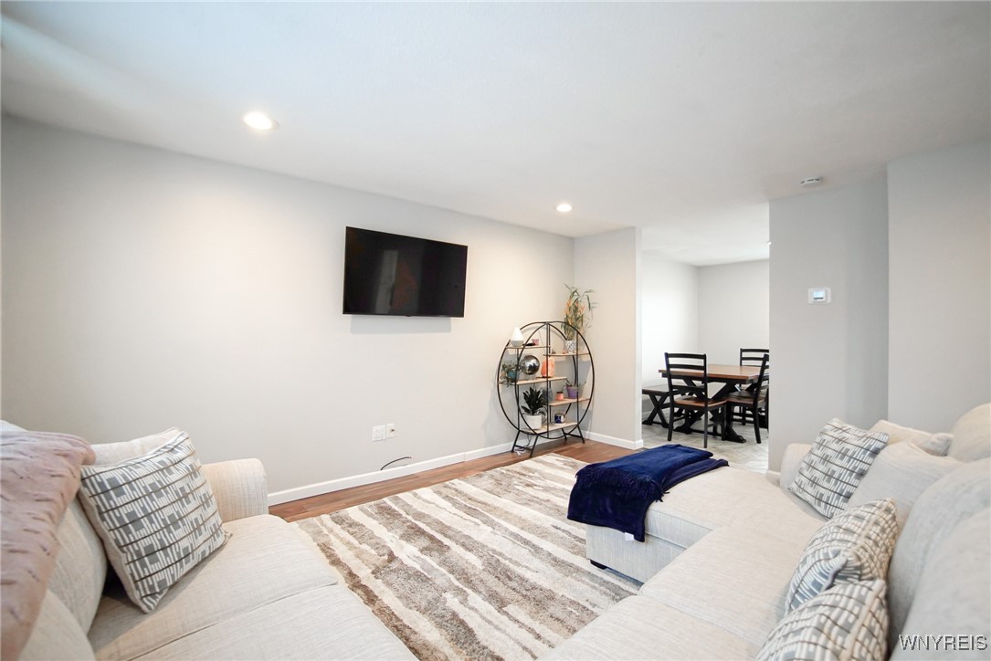 3 E Toulon Drive, Cheektowaga, New York image 3