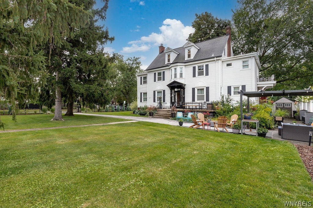 9 High Park Boulevard