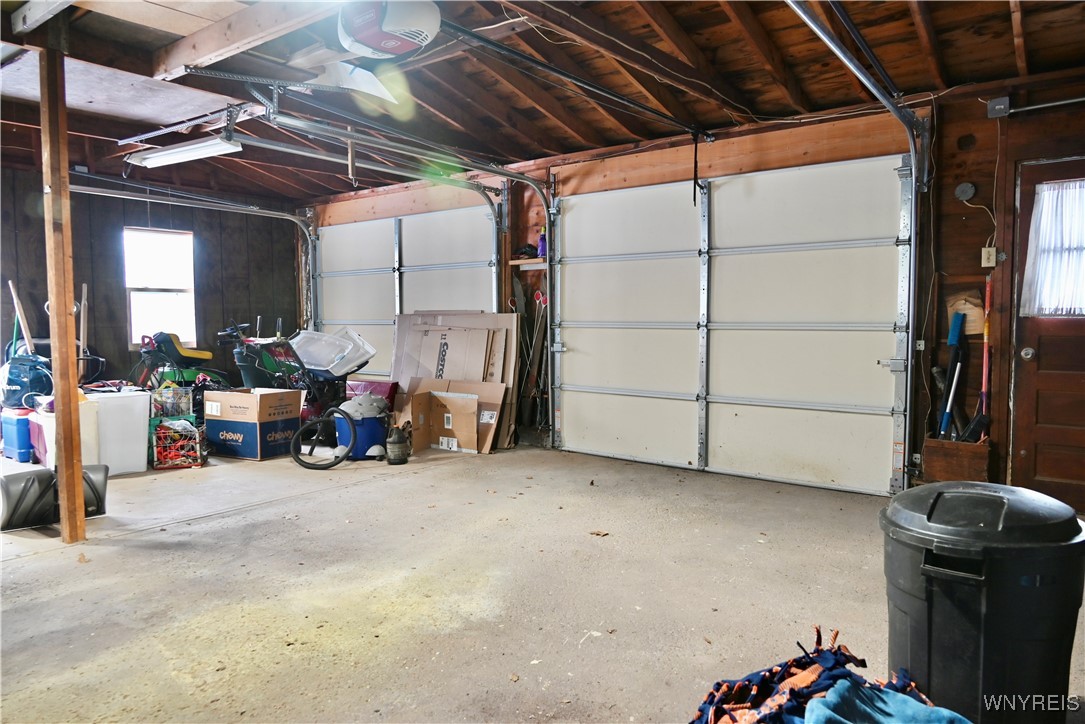 Perinton, New York 14526, United States, 3 Bedrooms Bedrooms, ,2 BathroomsBathrooms,Residential,Pending,17573