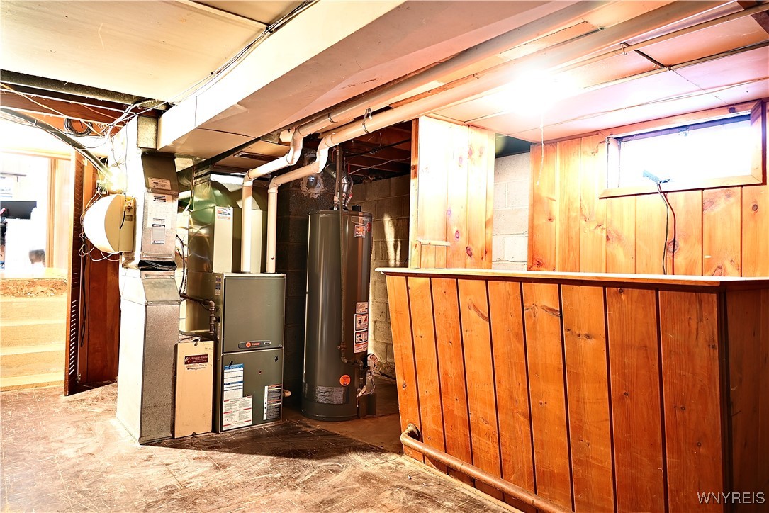 Perinton, New York 14526, United States, 3 Bedrooms Bedrooms, ,2 BathroomsBathrooms,Residential,Pending,17573