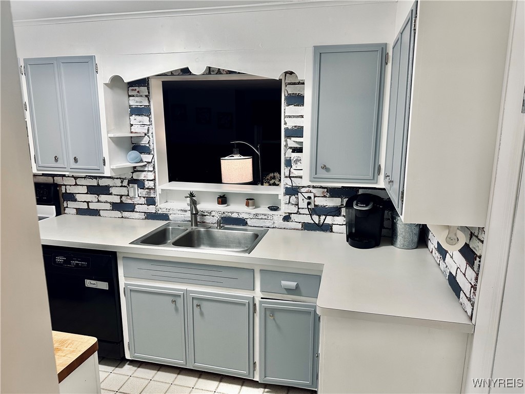 Perinton, New York 14526, United States, 3 Bedrooms Bedrooms, ,2 BathroomsBathrooms,Residential,Pending,17573