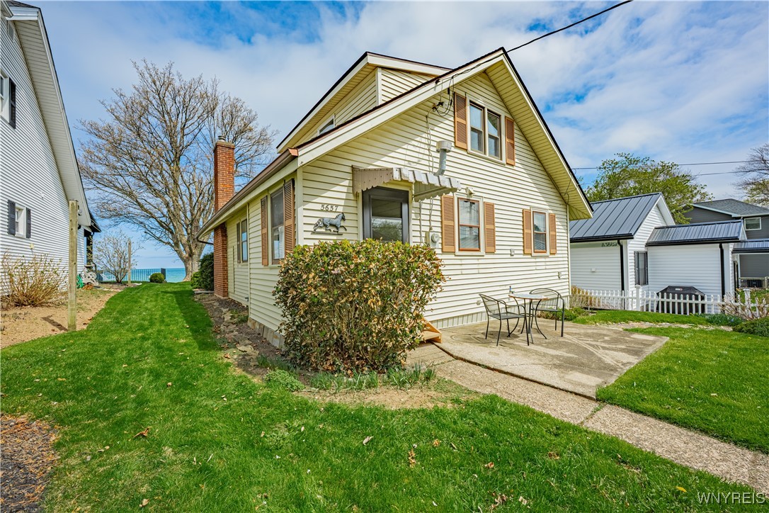 5657 West Bluff Blf, Newfane, New York image 12