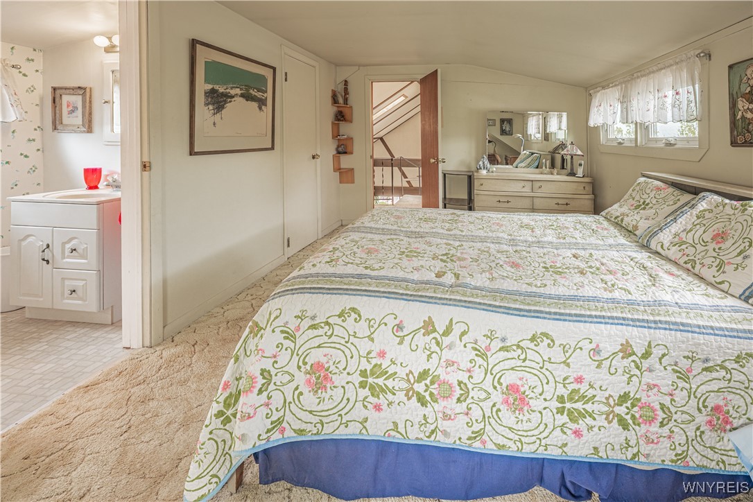 5657 West Bluff Blf, Newfane, New York image 32