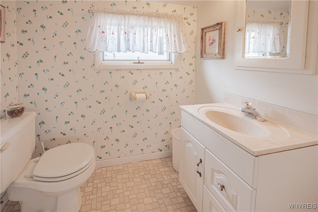 5657 West Bluff Blf, Newfane, New York image 33
