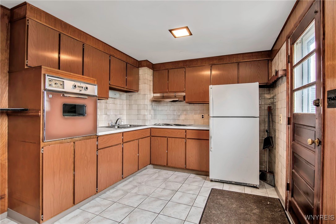 1292 Cleveland Drive, Cheektowaga, New York image 15