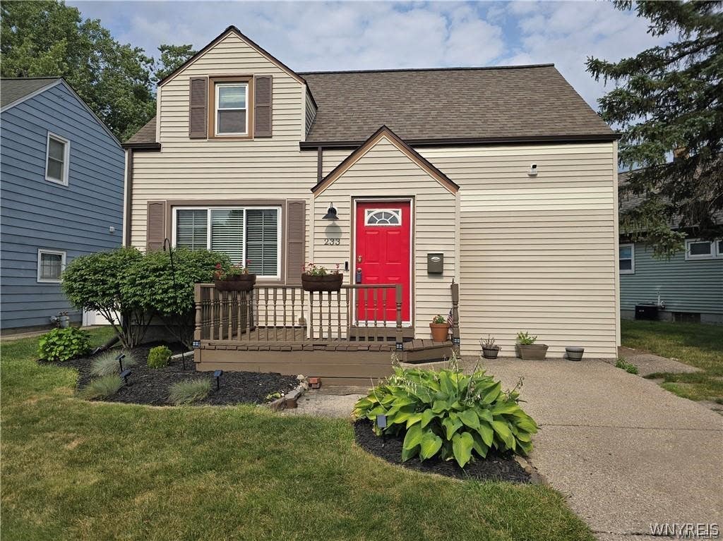 Photo of 233 Rosedale Blvd BLVD, Amherst, NY 14226 (MLS # B1710164)