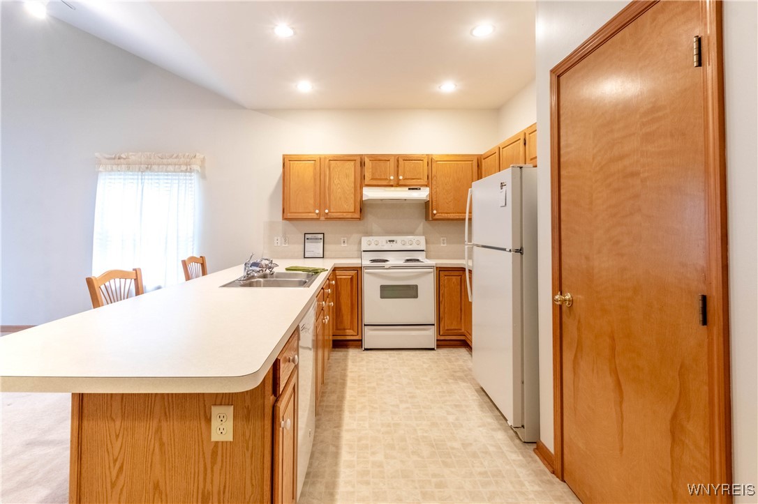 68 Kelly Court, Lancaster, New York image 4