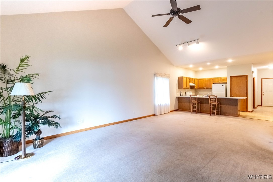 68 Kelly Court, Lancaster, New York image 8