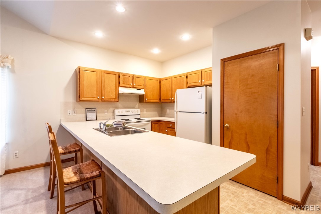 68 Kelly Court, Lancaster, New York image 3