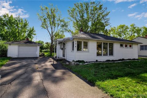 Photo of 176 Bennington Road, Amherst, NY 14226 (MLS # B1647971)