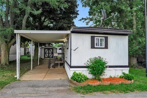 Mobile Home For Sale - 18 Annamarie Ter<br/> Cheektowaga, NY 14225