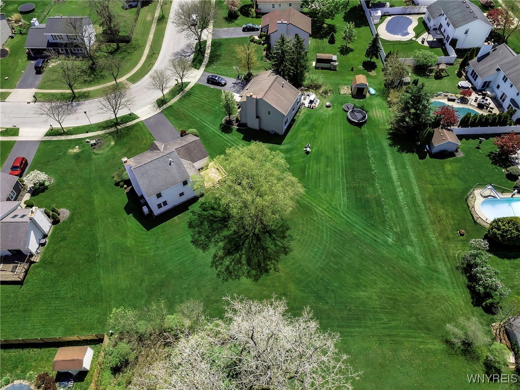 12 Heritage Drive, Lancaster, New York image 5