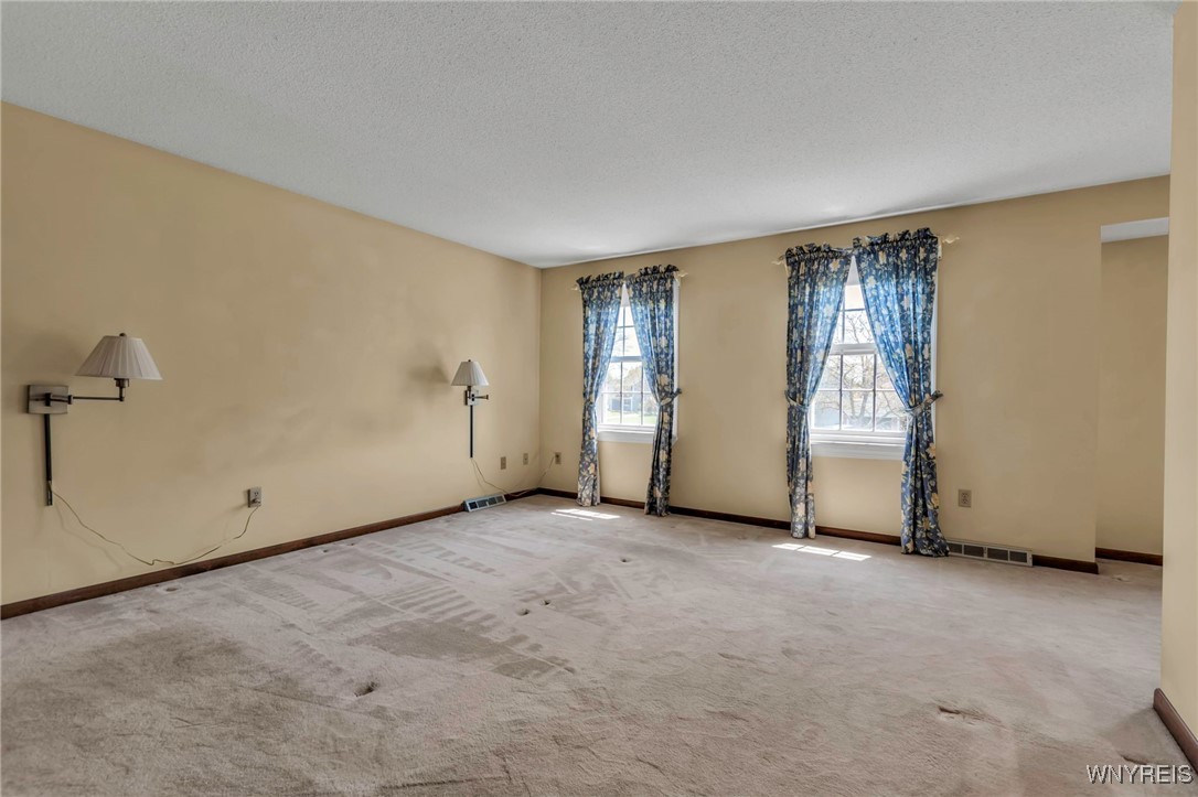 12 Heritage Drive, Lancaster, New York image 24