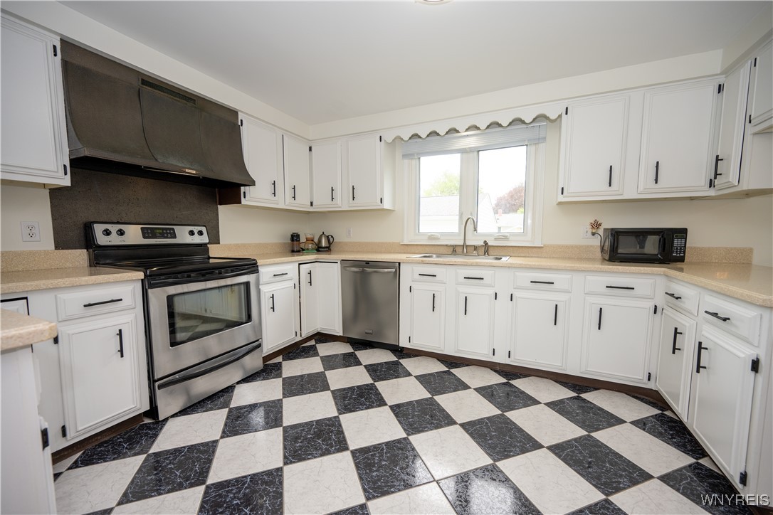 1150 Como Park Boulevard, Cheektowaga, New York image 15